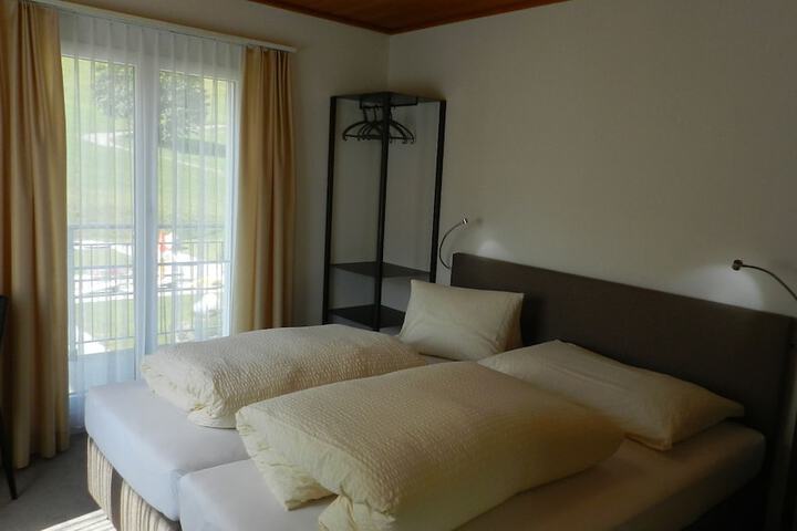 Room 15 of 62