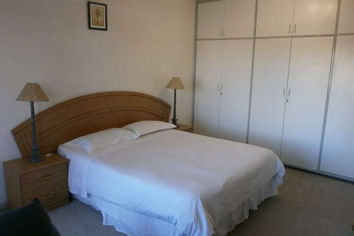 Room 6 of 40