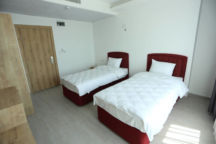 Room 11 of 21