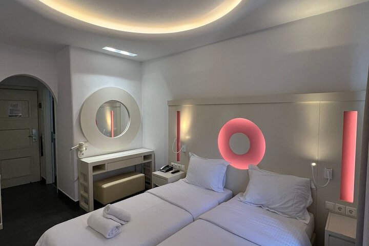 Room 19 of 44