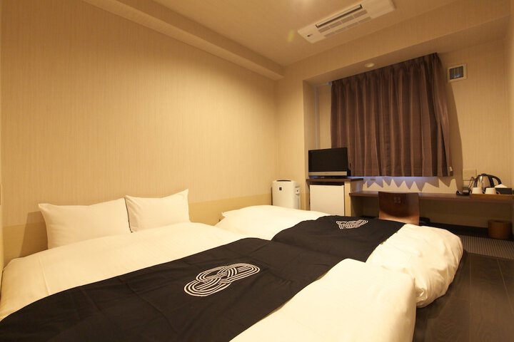 Room 7 of 56