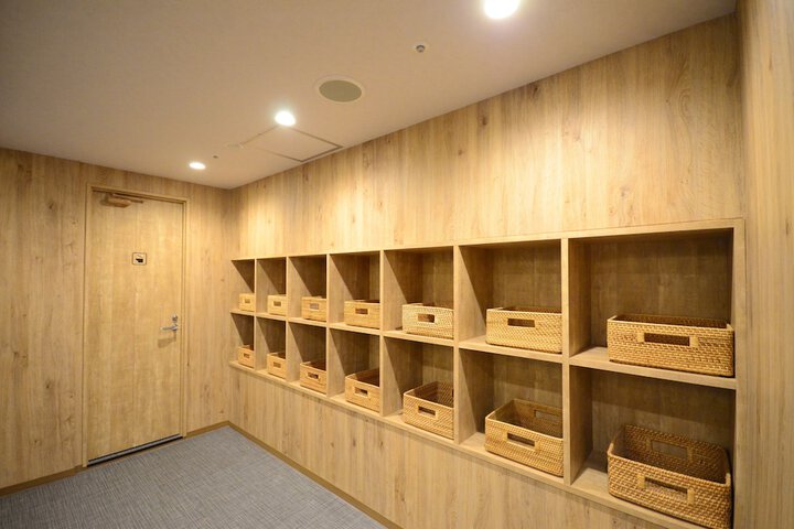 Room 19 of 37