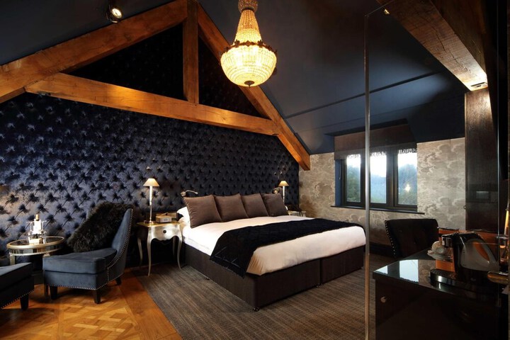 Room 11 of 41