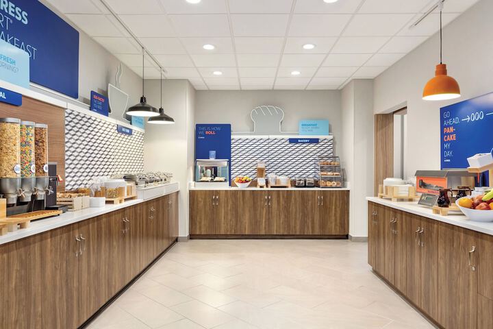 Breakfast/Coffee Service 41 of 51