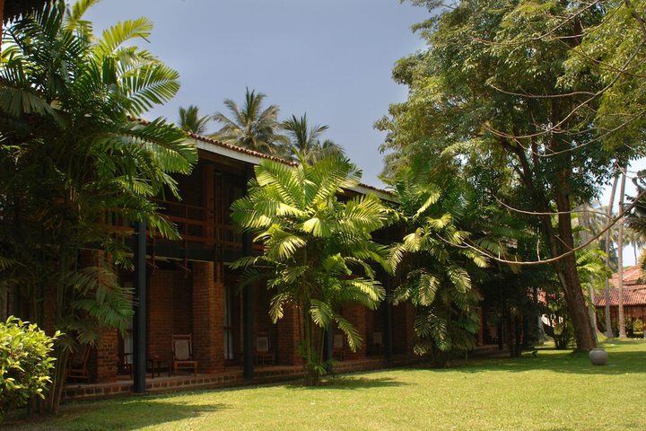 Hotel Exterior 49 of 59
