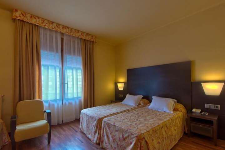 Room 6 of 44