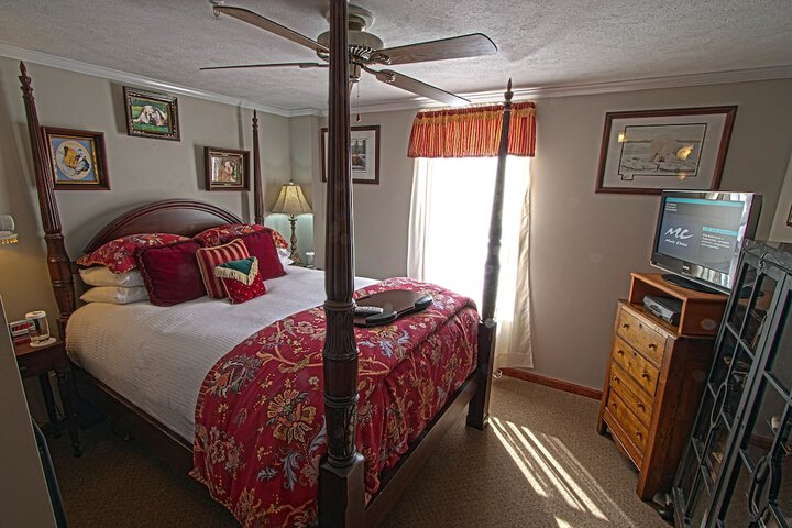 Room 13 of 203