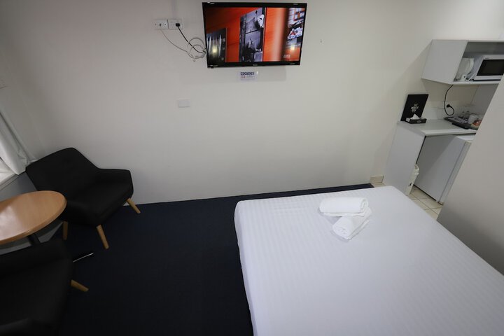Room 33 of 121