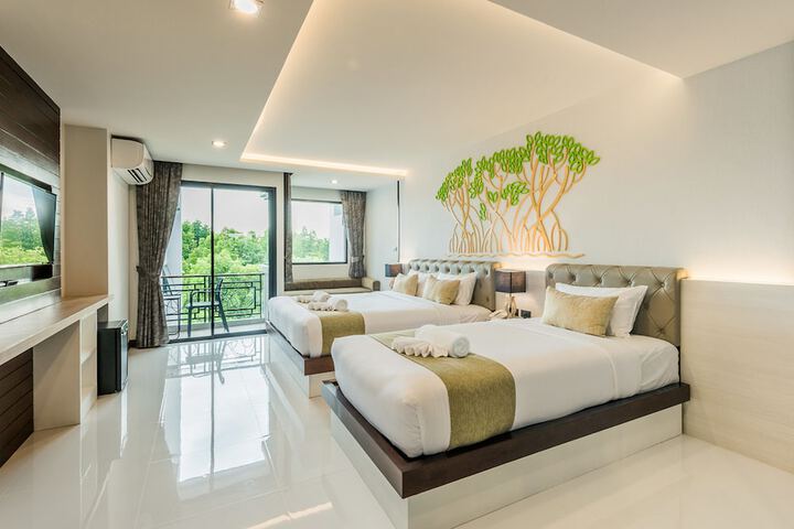 Room 18 of 48