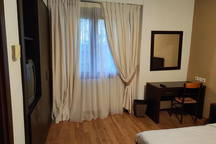 Room 7 of 30