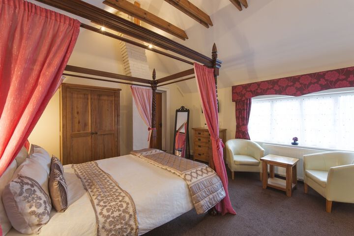 Room 2 of 49