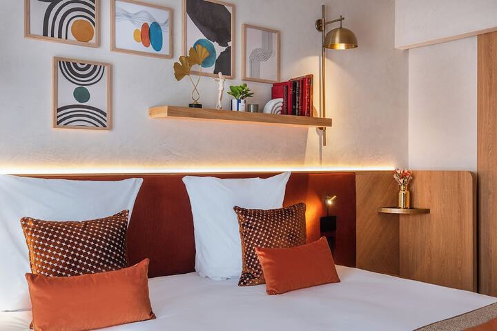 Room 46 of 205