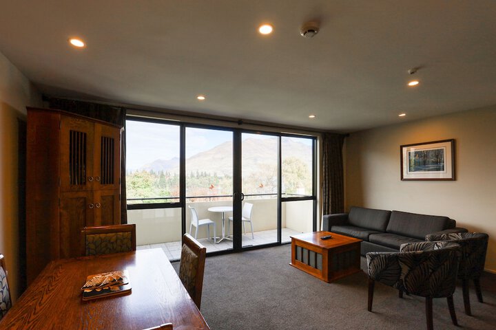 Room 43 of 106