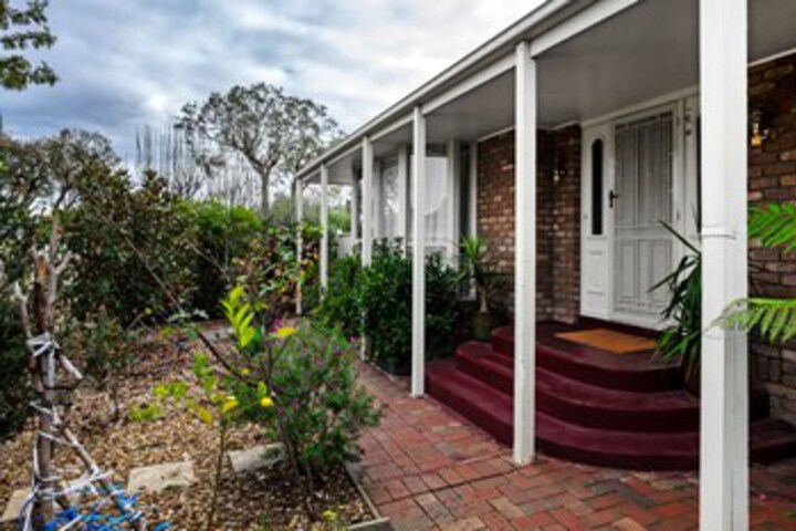 Hotel Exterior 4 of 13