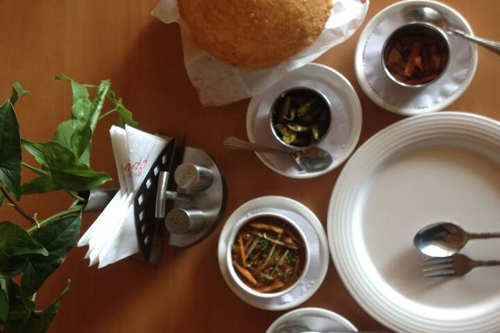 Dining 75 of 110