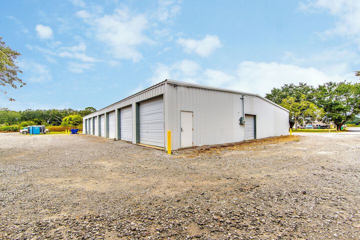 Property Grounds 74 of 77