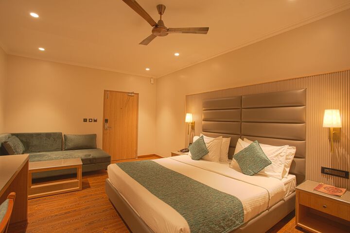 Room 13 of 119