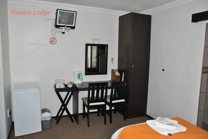 Room 17 of 32