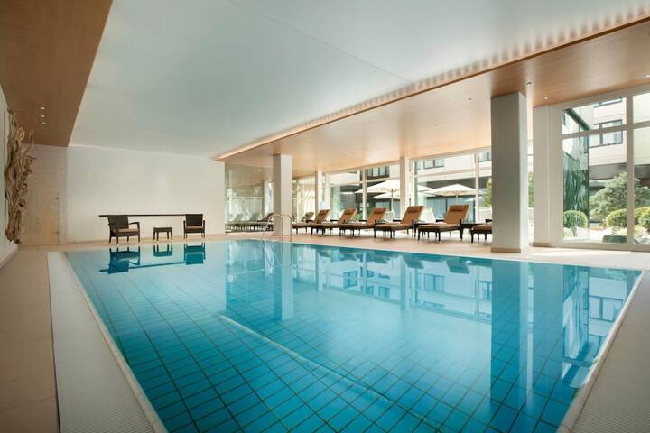 Pools & Facilities