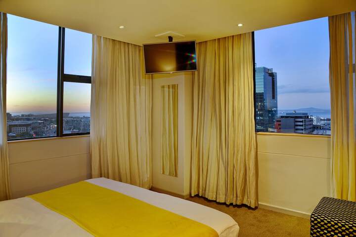 Room 19 of 76
