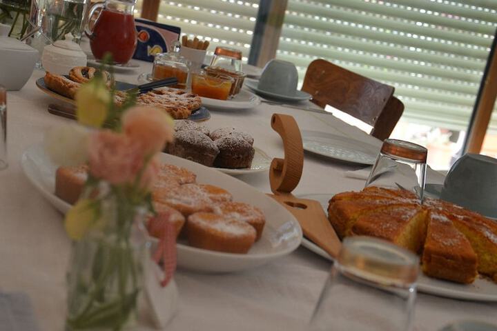 Breakfast/Coffee Service 29 of 35