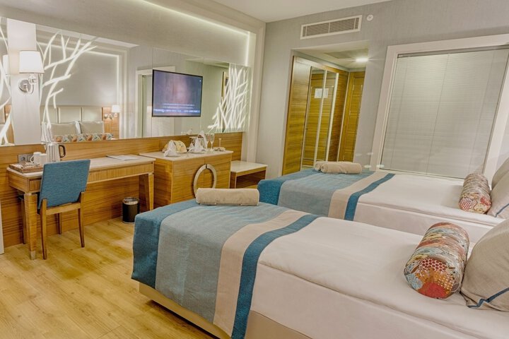 Room 14 of 107