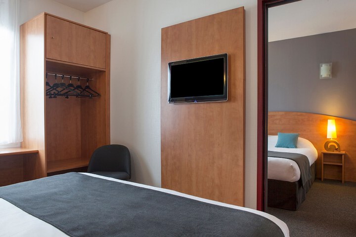Room 8 of 67
