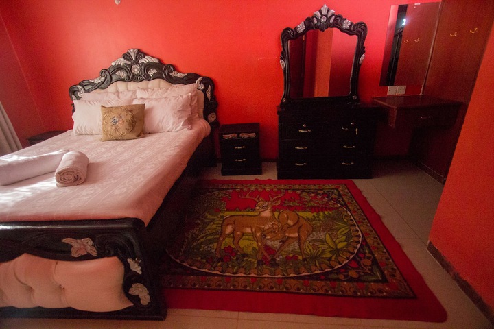 Room 25 of 90