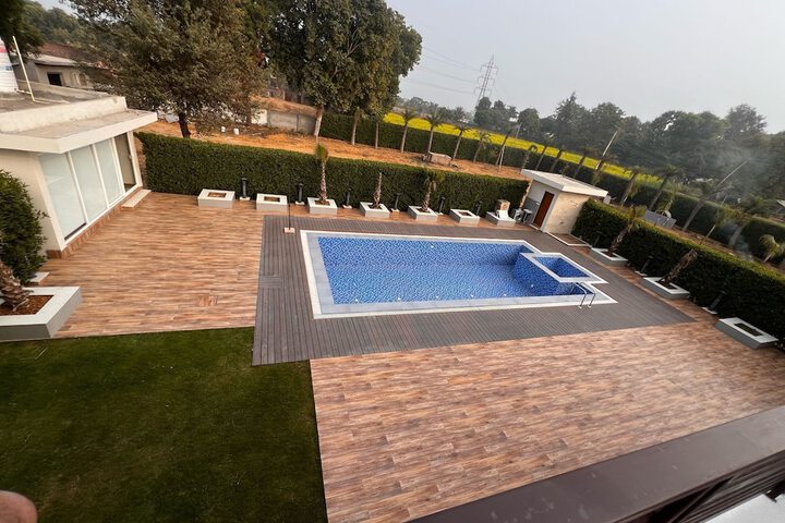 Pool 8 of 27