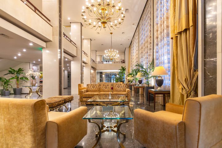 Guest Lobby