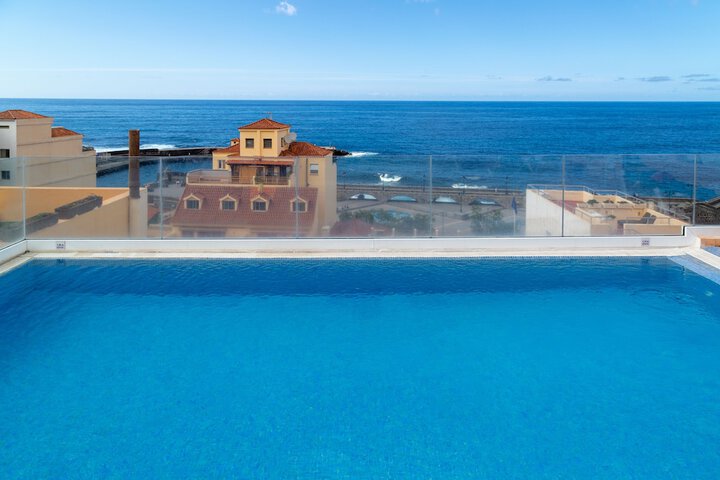 Pools & Facilities
