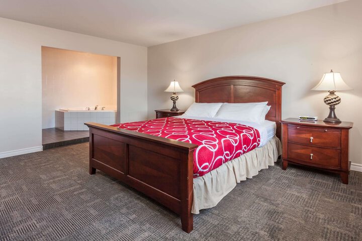 Room 6 of 27