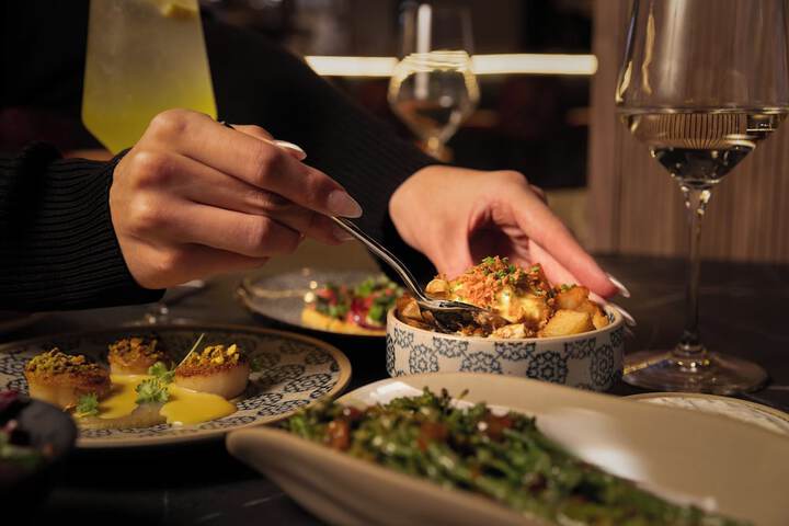 Dining 79 of 110