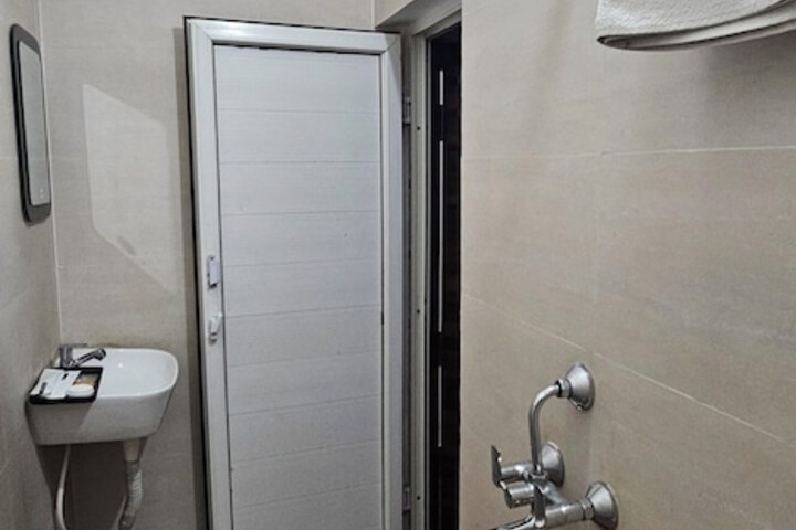 Room 14 of 20