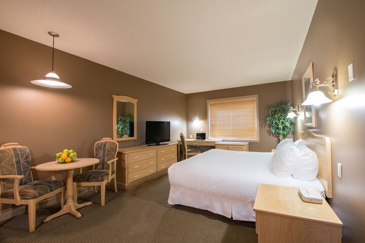 Room 9 of 33