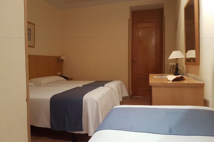 Room 12 of 69
