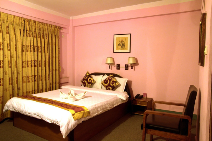 Room 15 of 34