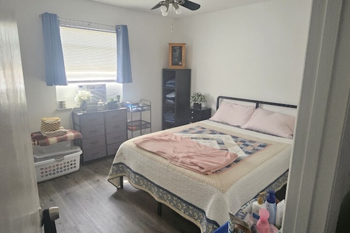 Studio Queen Room (5 of 8)