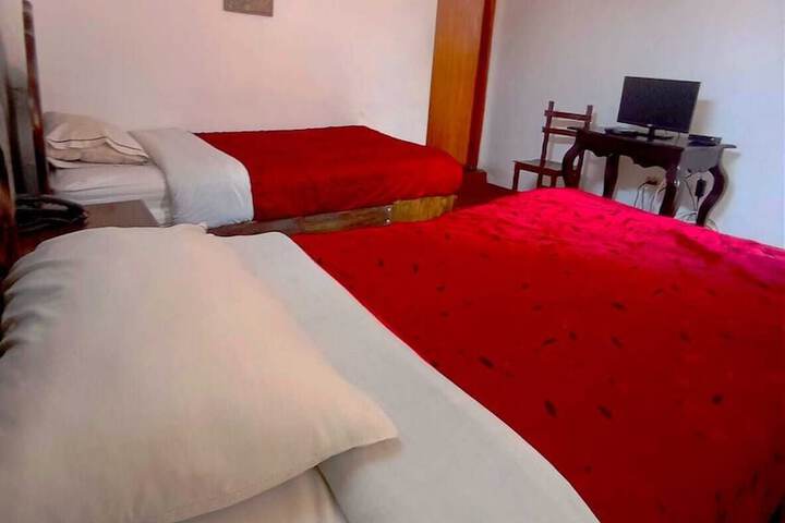 Room 5 of 16