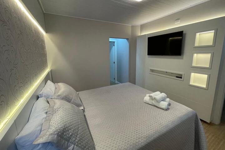 Room 62 of 102