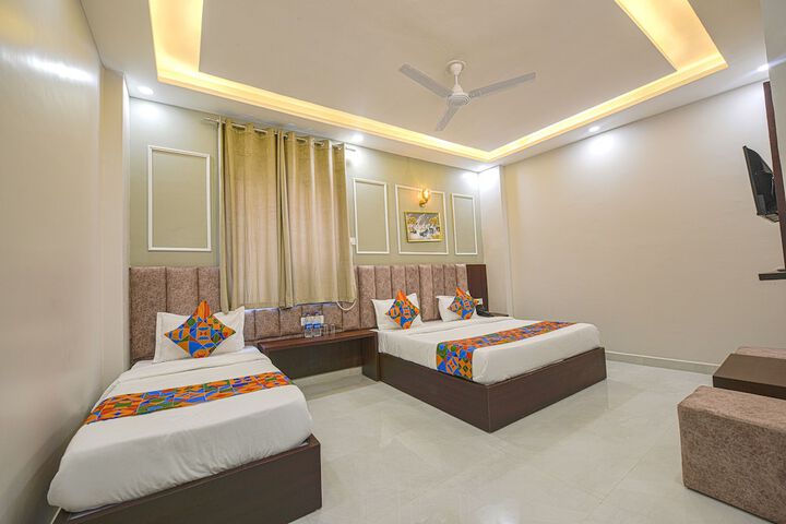 Room 19 of 38