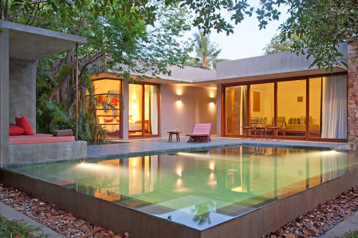 Pool 79 of 114