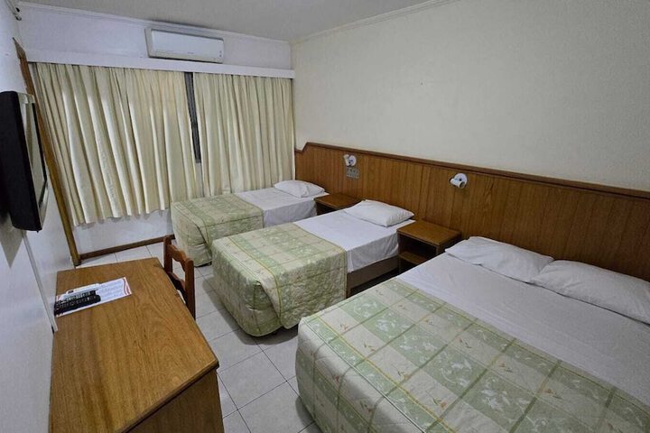 Room 15 of 33