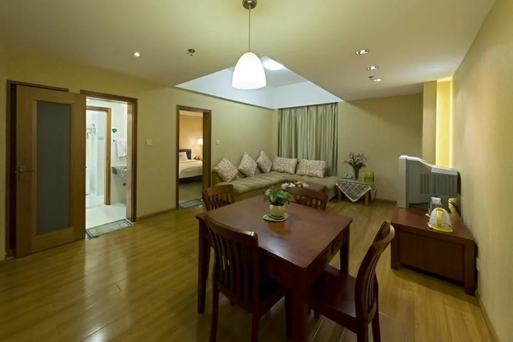 Room 4 of 23
