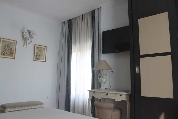 Room 5 of 36