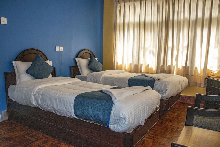 Room 4 of 94