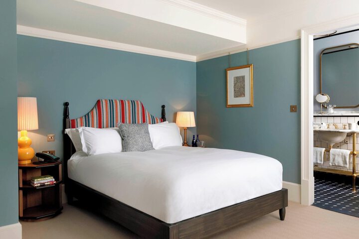 Room 12 of 72