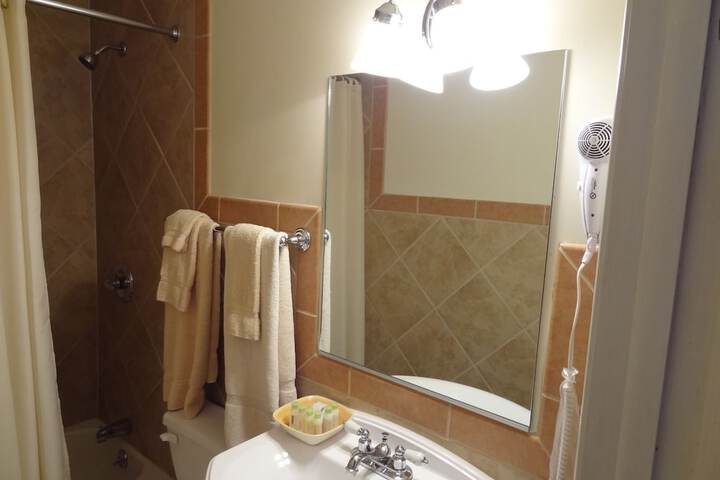Room 13 of 24