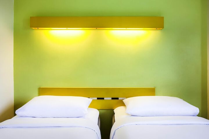 Room 3 of 19