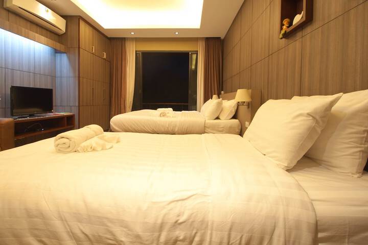 Room 26 of 63